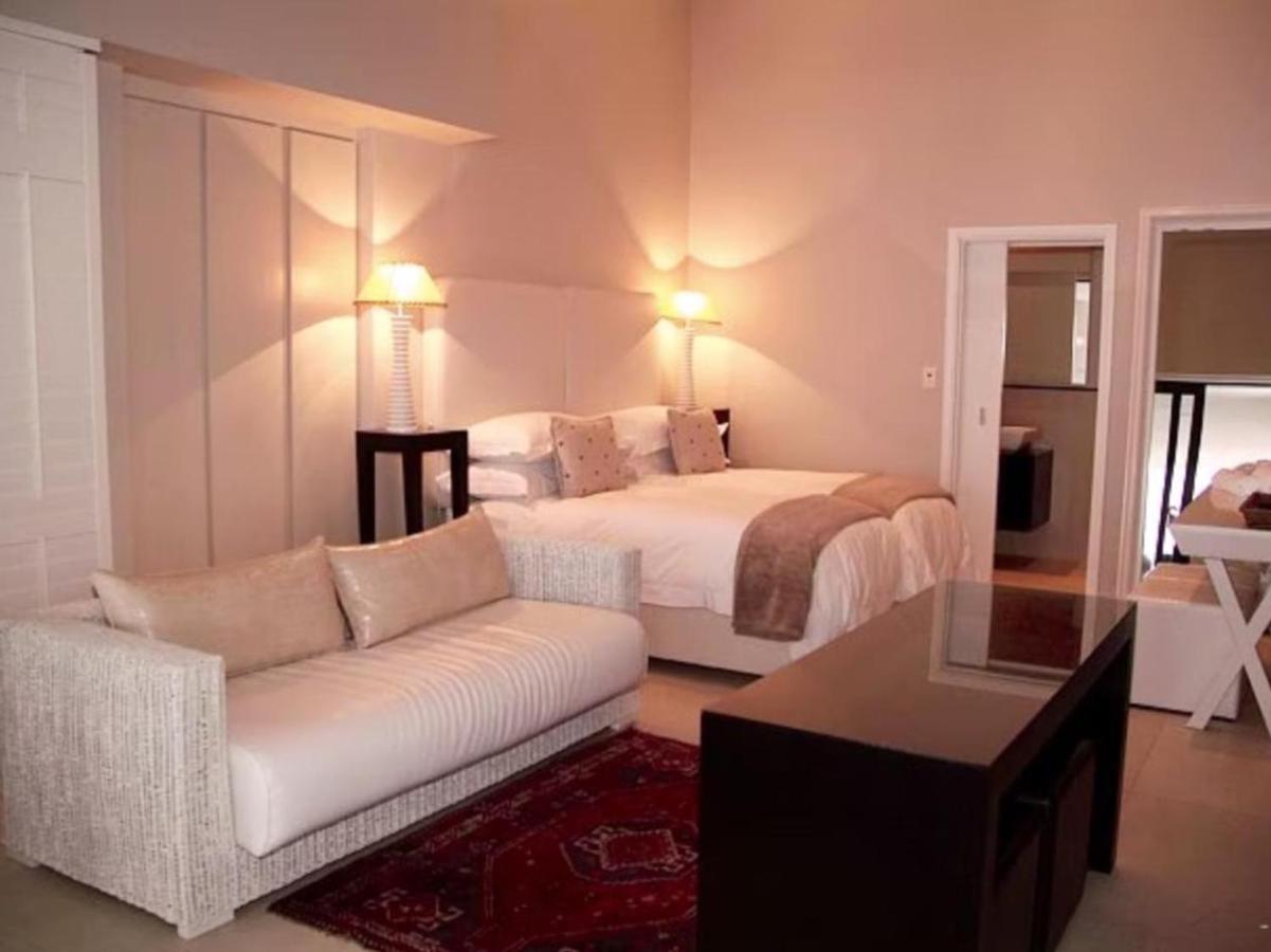 موسيلباي Green Door Guest House الغرفة الصورة