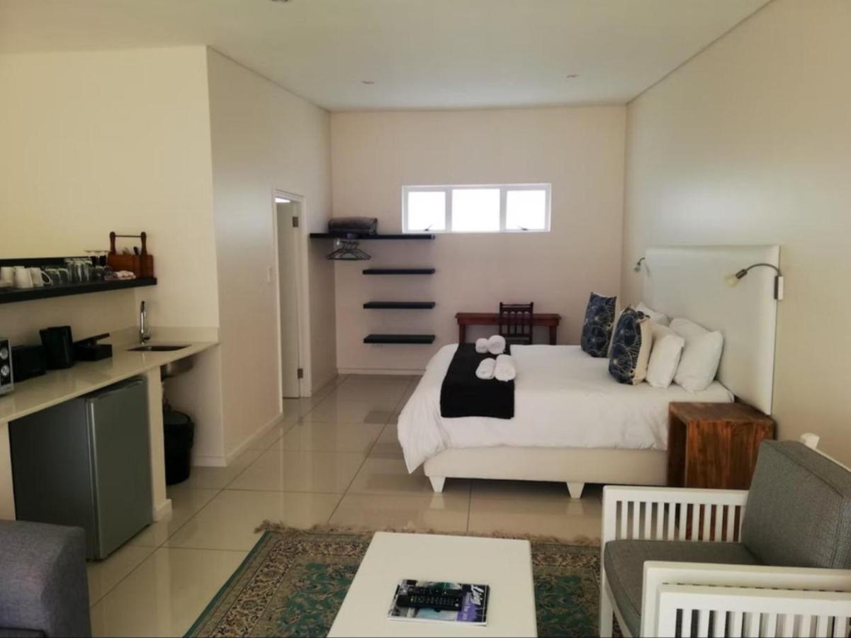 موسيلباي Green Door Guest House الغرفة الصورة